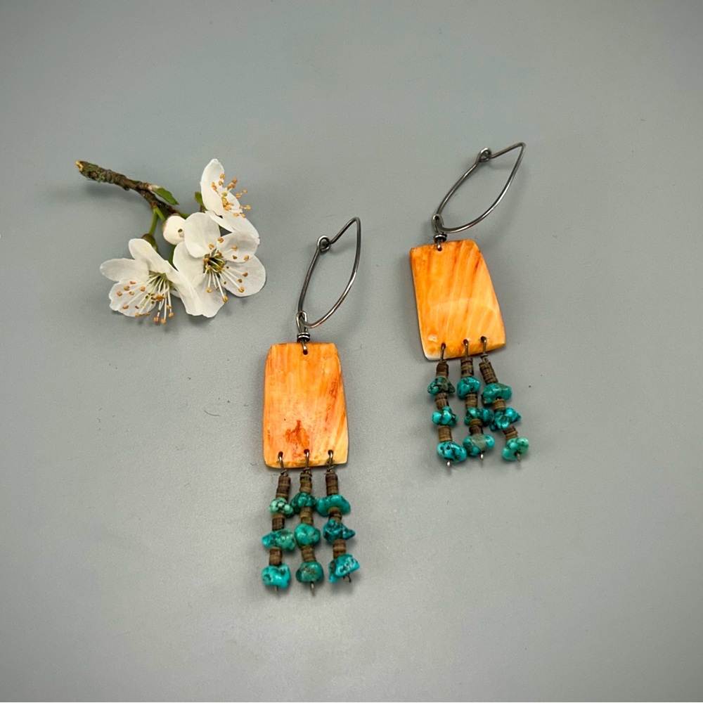 Vintage Pueblo Orange Spiny Oyster and Turquoise Earrings